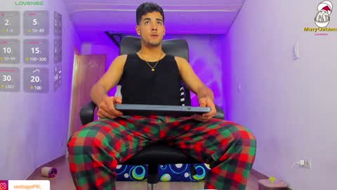 i am Alex online show from December 24, 9:00 pm