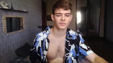 Snapshot of alex_man_01 chatting on September 22, 6:26 am Alex online show from September 22, 6:26 am