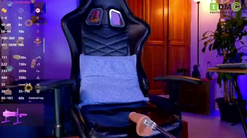 Snapshot of alex_maraj_ chatting on May 16, 2:19 am Alex online show from May 16, 2:19 am