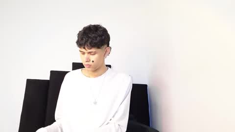 alex_mark_ online show from October 31, 1:45 pm