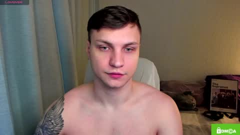Snapshot of alex_milson chatting on May 6, 5:40 pm alex_milson online show from May 6, 5:40 pm