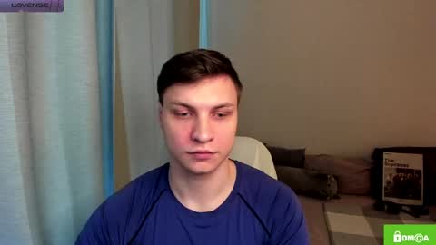 Snapshot of alex_milson chatting on June 6, 6:07 am alex_milson online show from June 6, 6:07 am