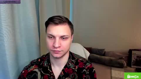 Snapshot of alex_milson chatting on June 14, 4:36 am alex_milson online show from June 14, 4:36 am