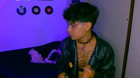 Alex online show from October 26, 12:05 am