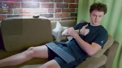 Alex online show from August 2, 2:04 pm