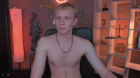 Snapshot of alex_reeding chatting on May 26, 12:56 pm Alex online show from May 26, 12:56 pm