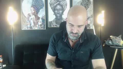 Snapshot of alex_saints_ce chatting on November 23, 11:15 pm Alex Saints online show from November 23, 11:15 pm