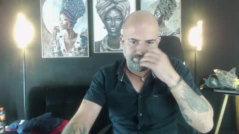 Snapshot of alex_saints_ce chatting on November 24, 11:21 am Alex Saints online show from November 24, 11:21 am