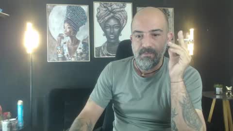 Snapshot of alex_saints_ce chatting on April 24, 10:39 am Alex Saints online show from April 24, 10:39 am