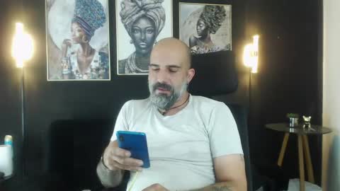 Snapshot of alex_saints_ce chatting on May 4, 10:17 pm Alex Saints online show from May 4, 10:17 pm
