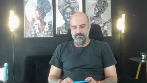 Snapshot of alex_saints_ce chatting on May 6, 2:55 pm Alex Saints online show from May 6, 2:55 pm