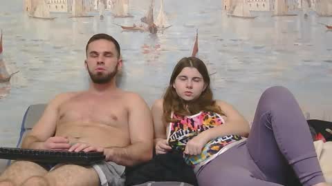 Snapshot of alex_sarah_sex chatting on November 26, 1:06 am Alex and Sarah online show from November 26, 1:06 am