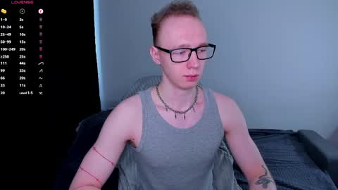 alex_silent online show from May 4, 8:10 am