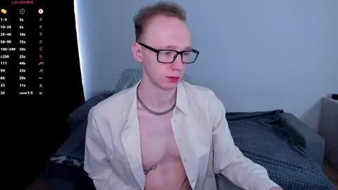 alex_silent online show from May 6, 8:41 am