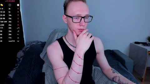 alex_silent online show from May 9, 11:26 am