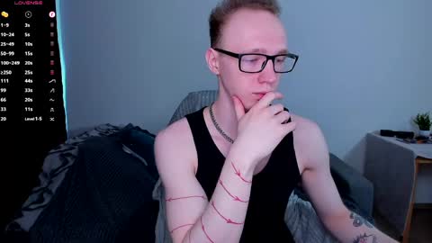 alex_silent online show from May 11, 12:00 pm