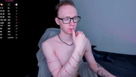 alex_silent online show from May 11, 4:04 pm