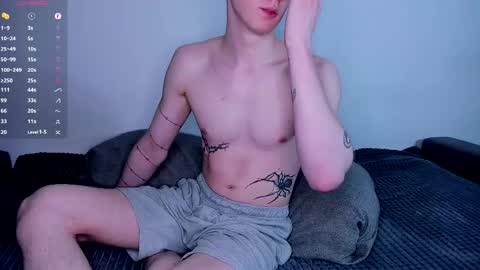 alex_silent online show from May 12, 2:03 pm
