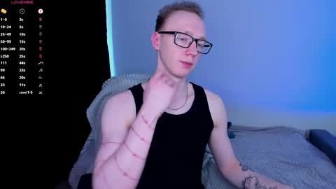 alex_silent online show from May 19, 12:11 pm