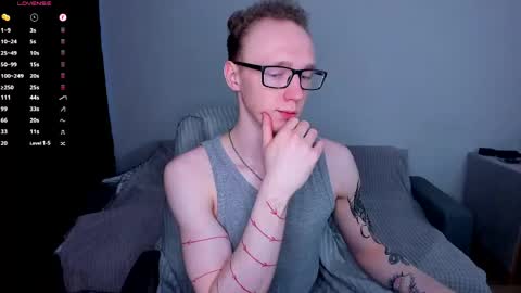 alex_silent online show from May 29, 3:43 pm