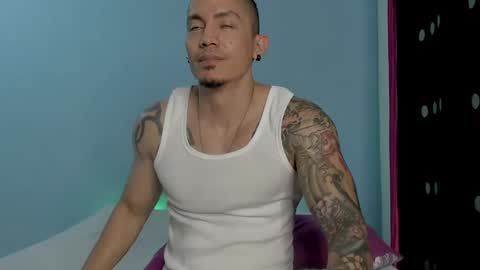 Snapshot of alex_sthorm chatting on January 17, 5:42 am alex_sthorm online show from January 17, 5:42 am