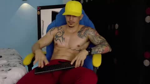 alex_sthorm online show from February 26, 3:27 am