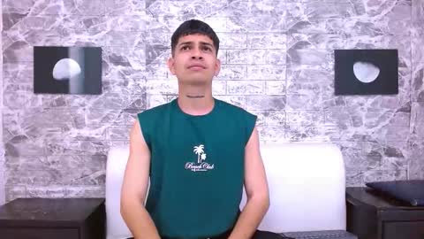 Snapshot of alex_vanz chatting on December 15, 11:14 am Alex Vanz online show from December 15, 11:14 am