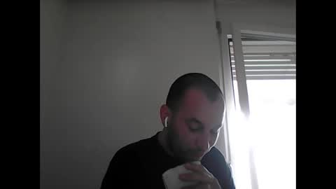 Snapshot of alex_vlad chatting on March 7, 3:20 pm Alexandru online show from March 7, 3:20 pm