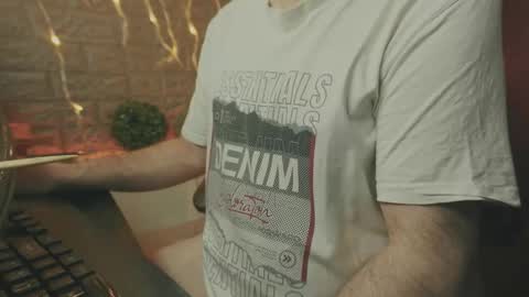 Alex online show from December 14, 2:28 am