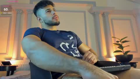 Snapshot of alex_wolf05 chatting on May 15, 7:10 pm alex_wolf05 online show from May 15, 7:10 pm