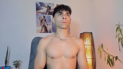 Snapshot of alex_zt7 chatting on June 20, 5:27 pm x online show from June 20, 5:27 pm