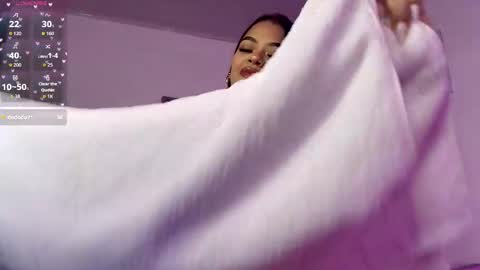 Snapshot of alexa_candy_18 chatting on May 16, 11:46 pm Alexa online show from May 16, 11:46 pm