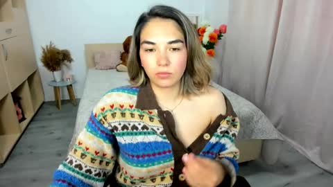 Snapshot of alexa_dolly chatting on June 2, 5:31 am Alexa online show from June 2, 5:31 am