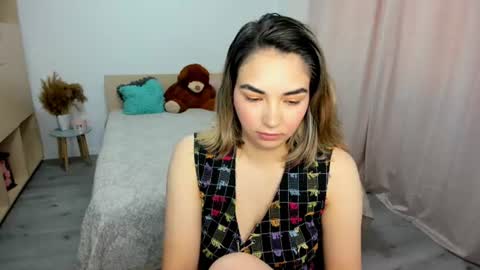 Snapshot of alexa_dolly chatting on June 13, 6:22 am Alexa online show from June 13, 6:22 am