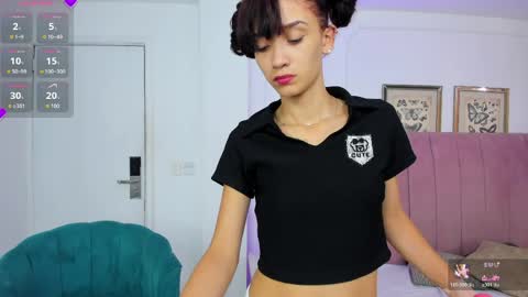 Snapshot of alexa_fox669 chatting on June 1, 1:24 pm Alexa online show from June 1, 1:24 pm