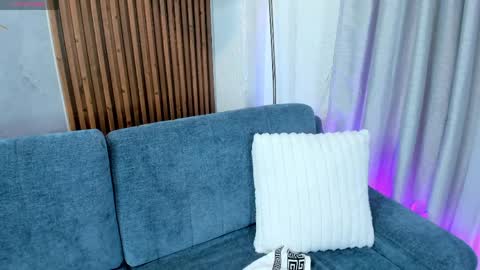 Snapshot of alexa_foxx27 chatting on May 9, 7:41 pm alexa_foxx27 online show from May 9, 7:41 pm