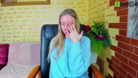 Snapshot of alexa_glory chatting on November 16, 2:55 pm Alexa online show from November 16, 2:55 pm