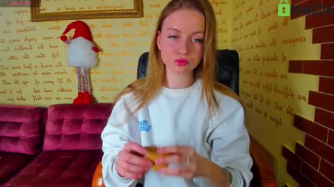 Snapshot of alexa_glory chatting on December 20, 10:55 am Alexa online show from December 20, 10:55 am