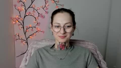 Snapshot of alexa_kittie chatting on May 4, 11:45 pm Alexa online show from May 4, 11:45 pm