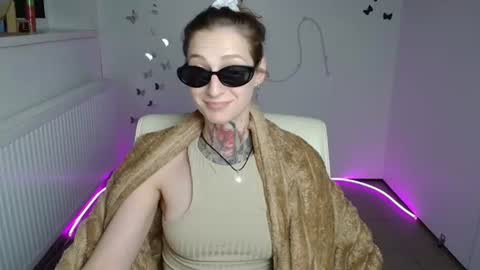 Snapshot of alexa_kittie chatting on July 9, 11:31 pm Alexa online show from July 9, 11:31 pm