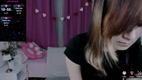 Snapshot of alexa_lexi chatting on May 26, 10:44 am alexa_lexi online show from May 26, 10:44 am