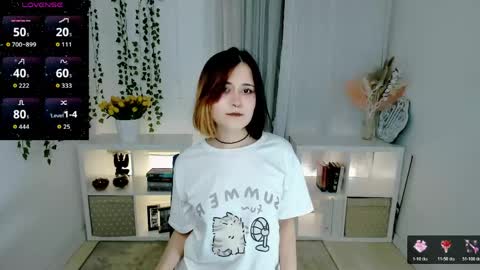 Snapshot of alexa_lexi chatting on June 4, 10:43 am alexa_lexi online show from June 4, 10:43 am