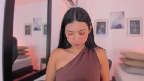 Snapshot of alexa_millers_ chatting on October 28, 4:27 am Alexa Millers online show from October 28, 4:27 am