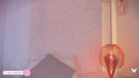 Snapshot of alexa_millers_ chatting on December 5, 4:21 am Alexa Millers online show from December 5, 4:21 am