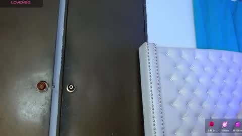   online show from November 15, 3:30 pm