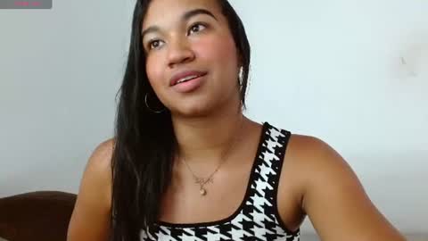 Snapshot of alexa_priincess chatting on June 10, 7:35 pm online show from June 10, 7:35 pm