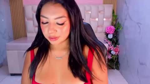 Snapshot of alexa_s1 chatting on August 6, 3:19 am Alexa online show from August 6, 3:19 am