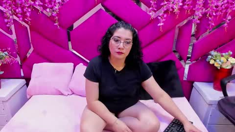 Snapshot of alexa_sanz chatting on December 4, 7:55 pm alexa sanz online show from December 4, 7:55 pm