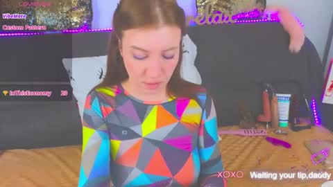 Snapshot of alexa_stoun chatting on January 25, 1:52 pm Alexa online show from January 25, 1:52 pm