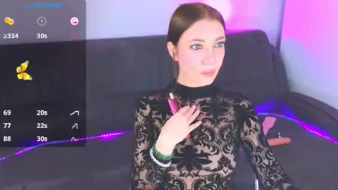 Snapshot of alexa_stoun chatting on November 17, 7:25 am Alexa online show from November 17, 7:25 am